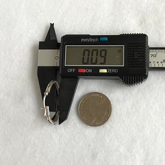 Sterling Silver 925 HAN 1.22" Round Diamond Cut Etched Pattern Hoop Earrings - Picture 15 of 15